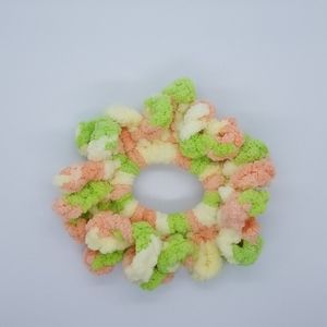 🥳NWT Handmade Hair Scrunchie